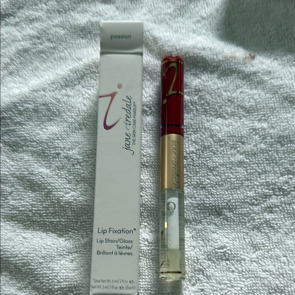 Jane Iredale Red Lip Gloss Luxurious Shine